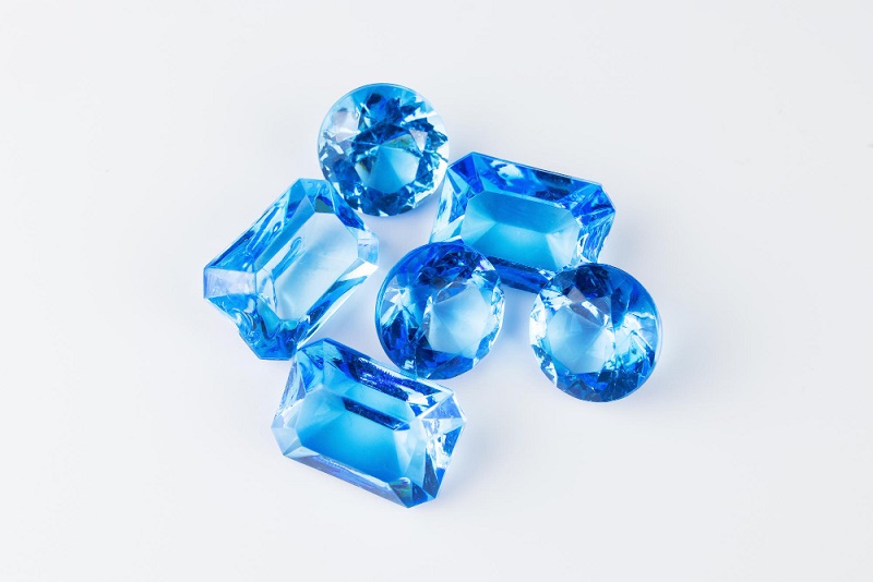 קיימים סוגים רבים של יהלומים כחולים