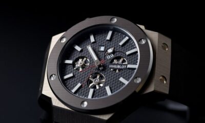 שעון יד יוקרתי של Hublot על רקע כהה